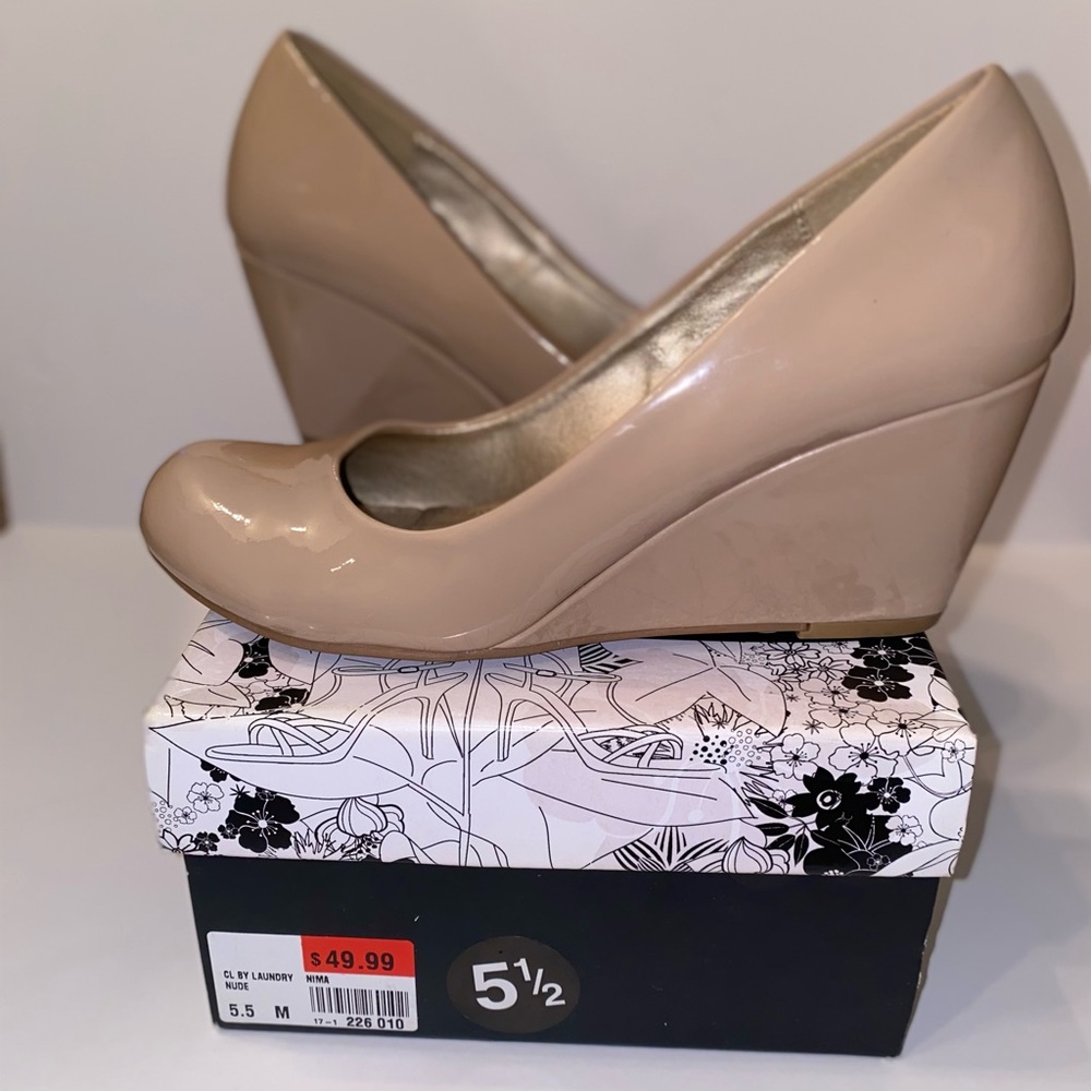 CL by Laundry. Nude. Size 5.5.